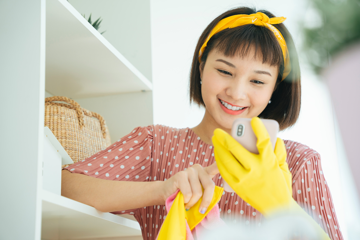 thai cleaning worker